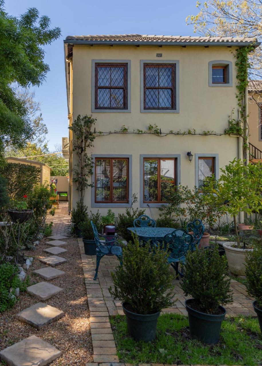 10 Alexander B&B Στέλενμπος Εξωτερικό φωτογραφία