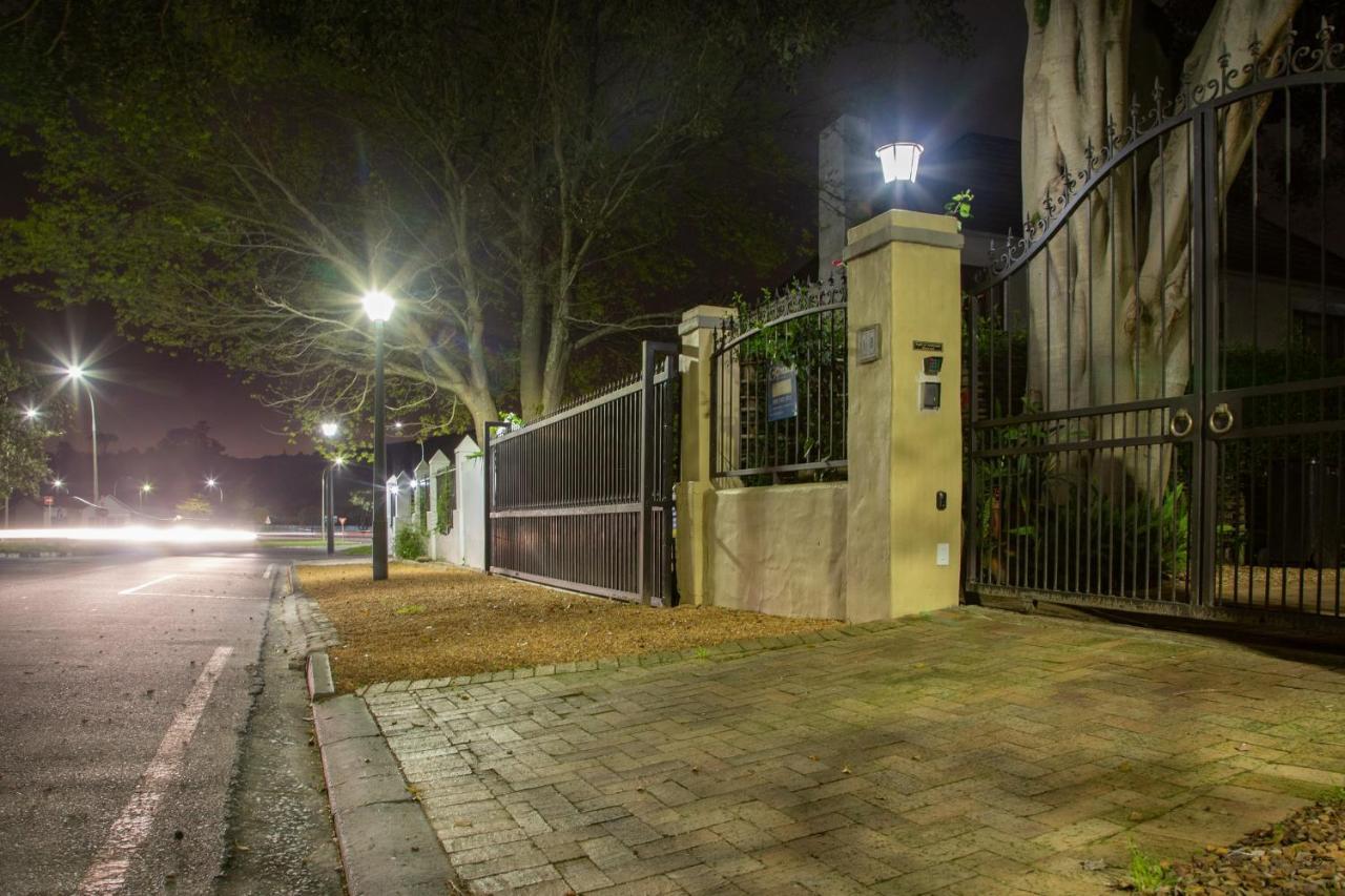 10 Alexander B&B Στέλενμπος Εξωτερικό φωτογραφία