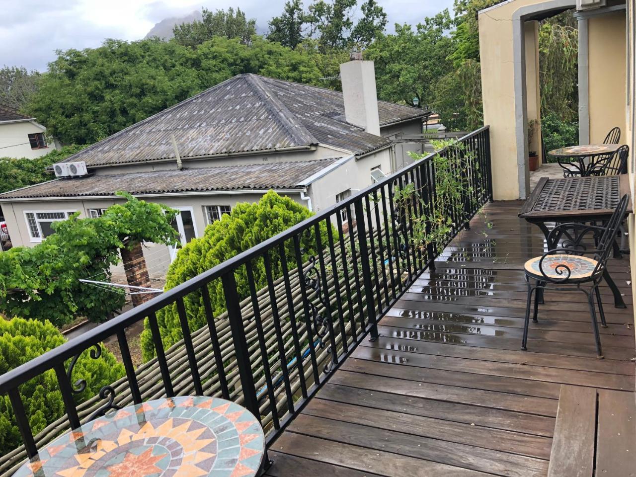 10 Alexander B&B Στέλενμπος Εξωτερικό φωτογραφία